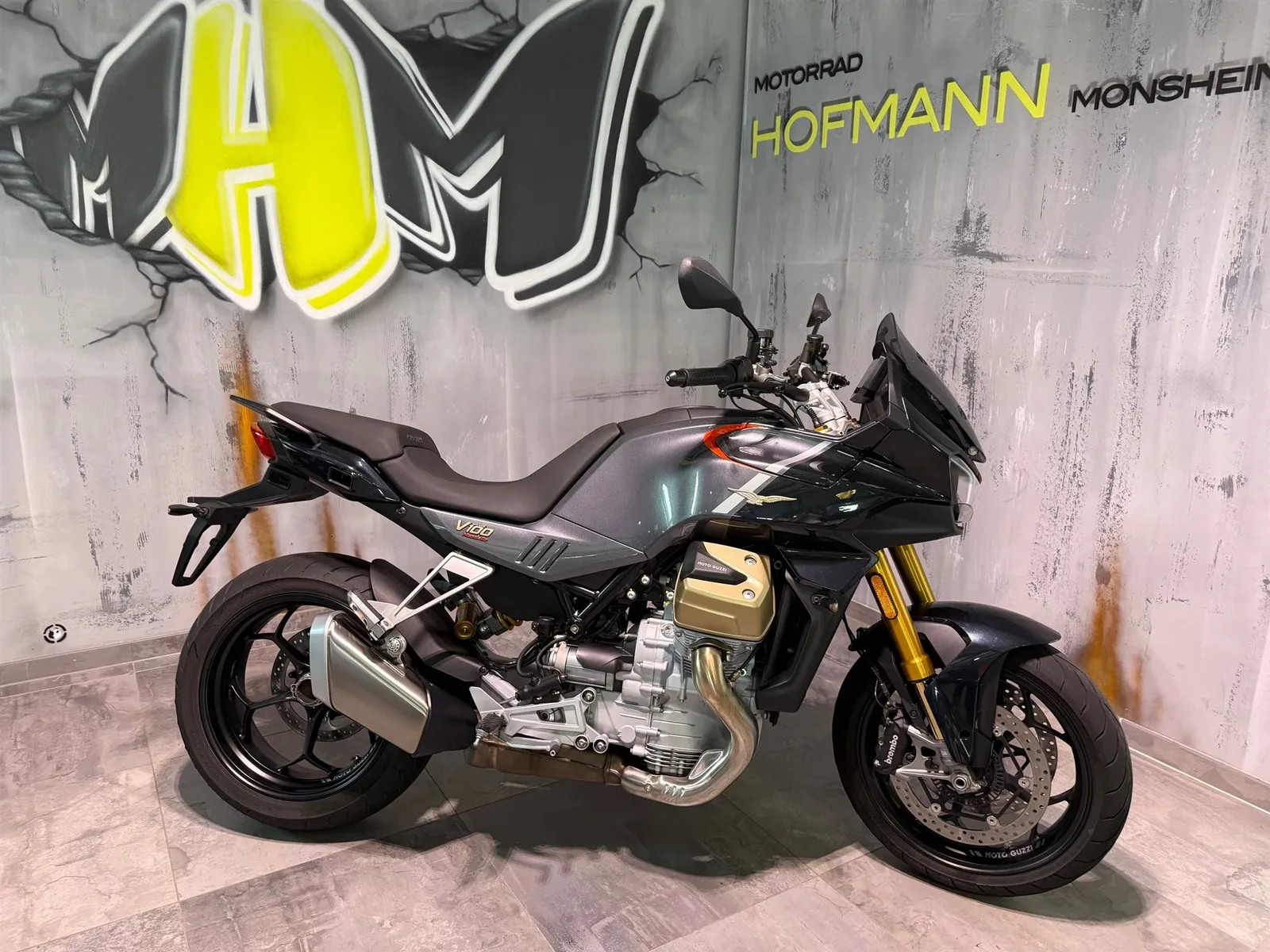 Moto Guzzi V100 Mandello S