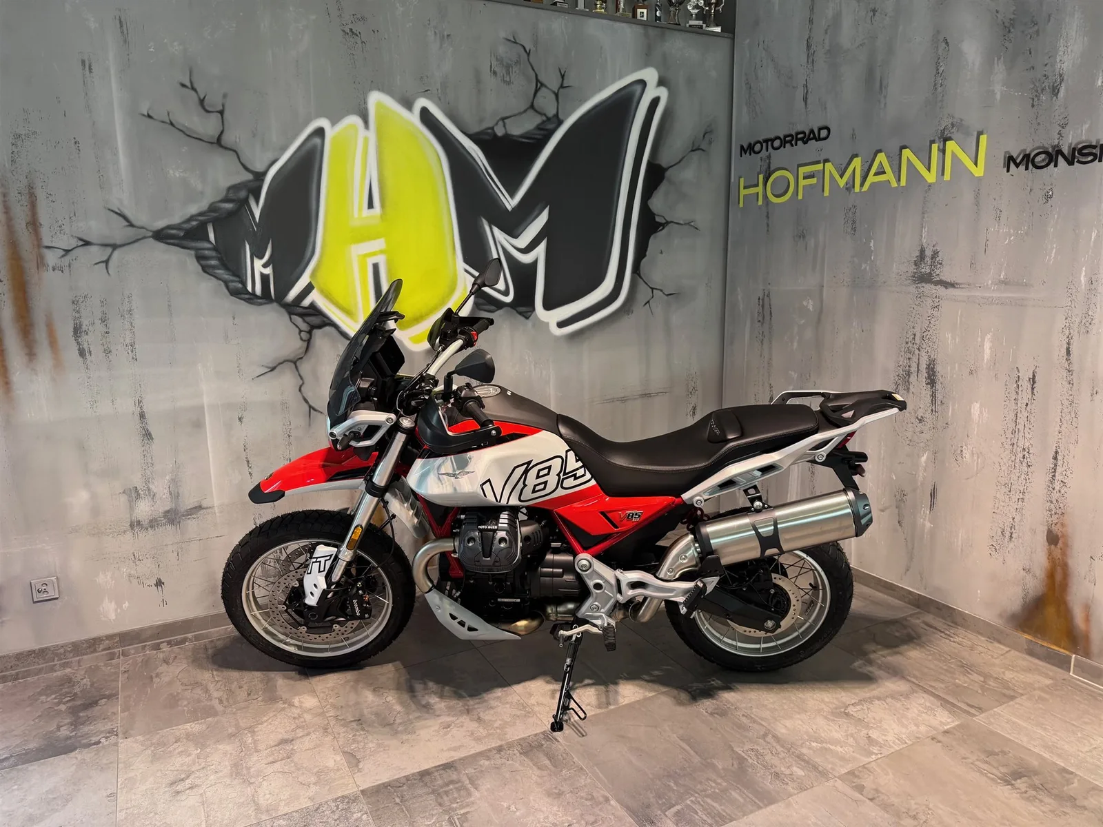 Moto Guzzi V85 TT Inclusive Promo 1500€ viele Farben verfügbar.