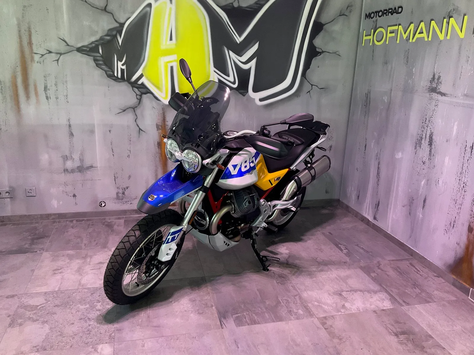 Moto Guzzi V85 TT Inclusive Promo 1500€ viele Farben verfügbar.