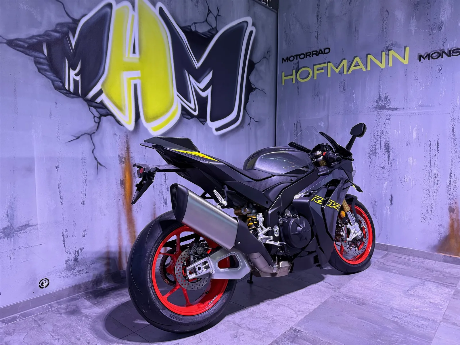Aprilia RSV4 1100 Aprilia Promo Preis gelb und blau