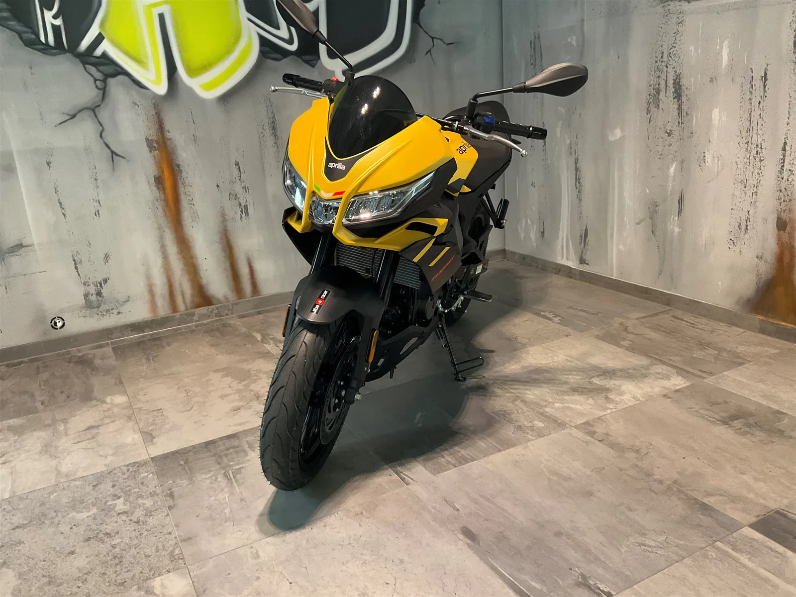 Aprilia Tuono 125