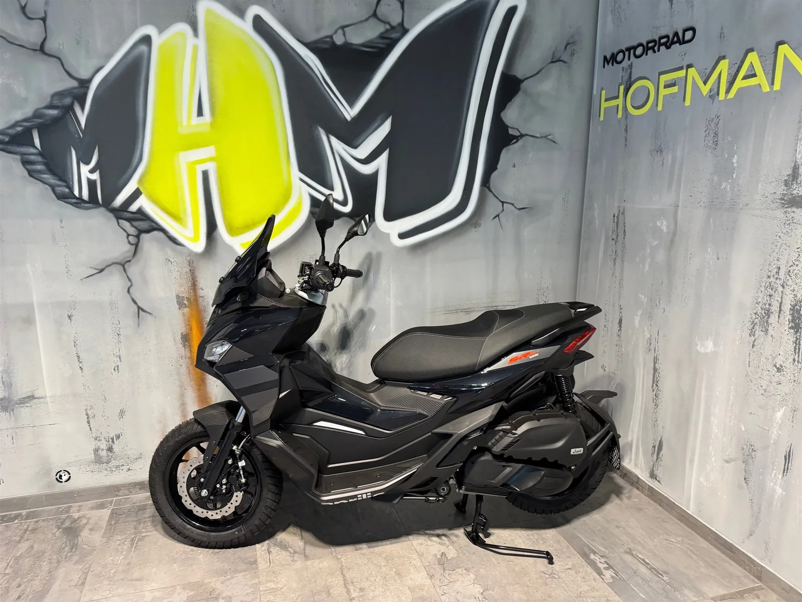 Aprilia SR GT ABS 125 Farben auf Anfrage