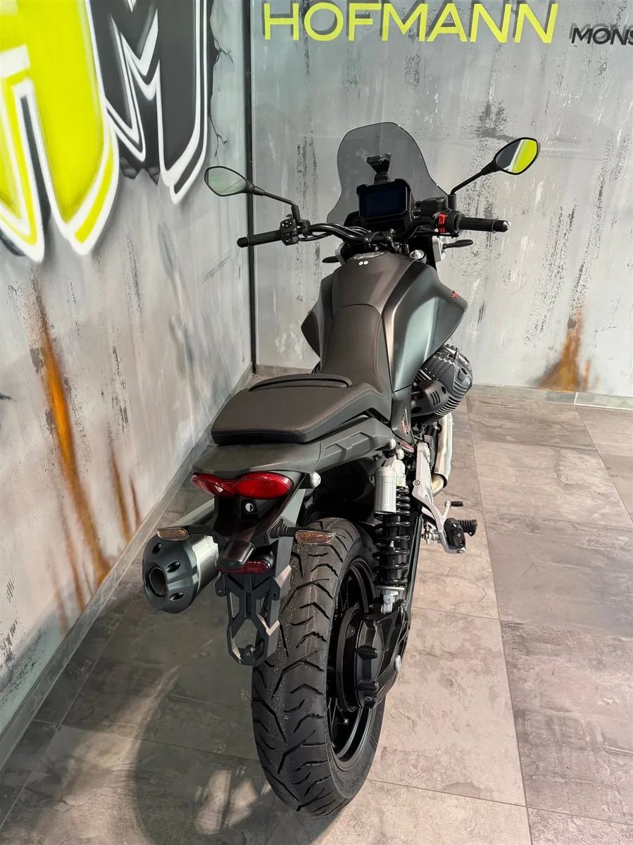 Moto Guzzi V85 Strada Inclusive Promo 1500€ alle Farben verfügbar