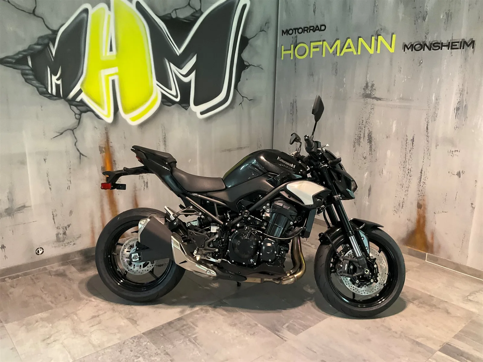 Kawasaki Z900 Neues Modell, alle Farben verfügbar