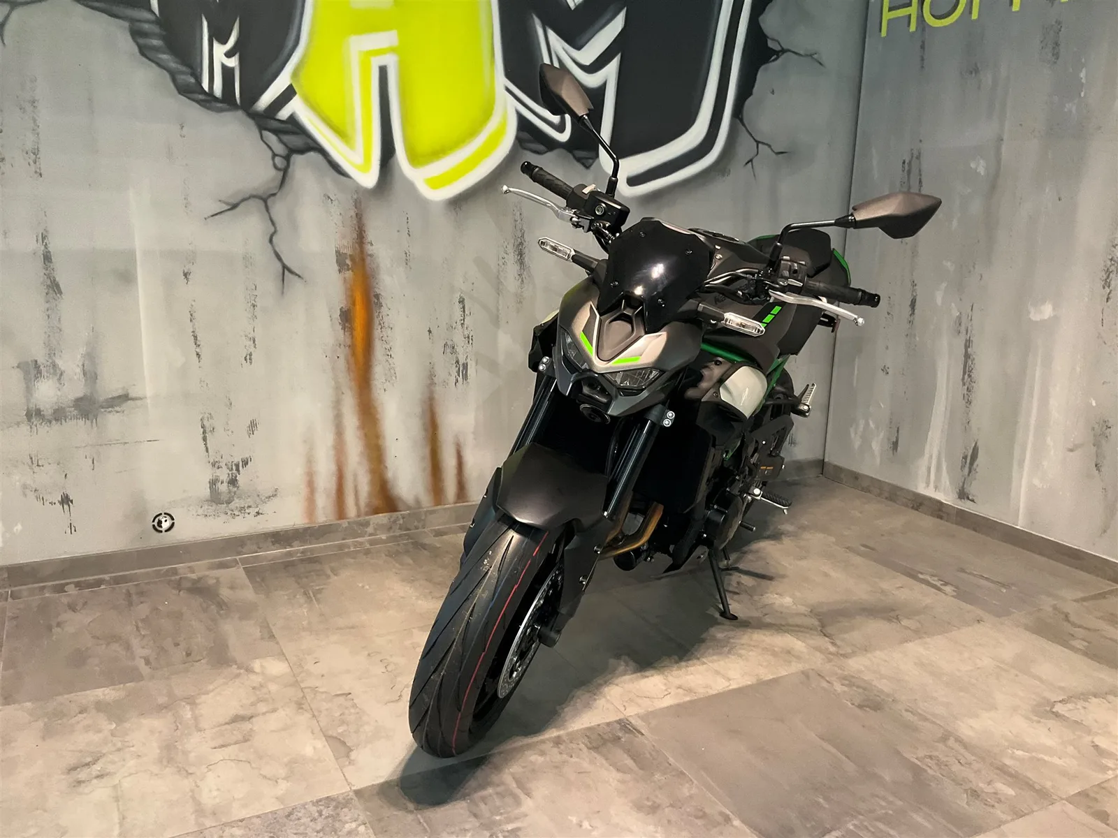Kawasaki Z900 Neues Modell, alle Farben verfügbar