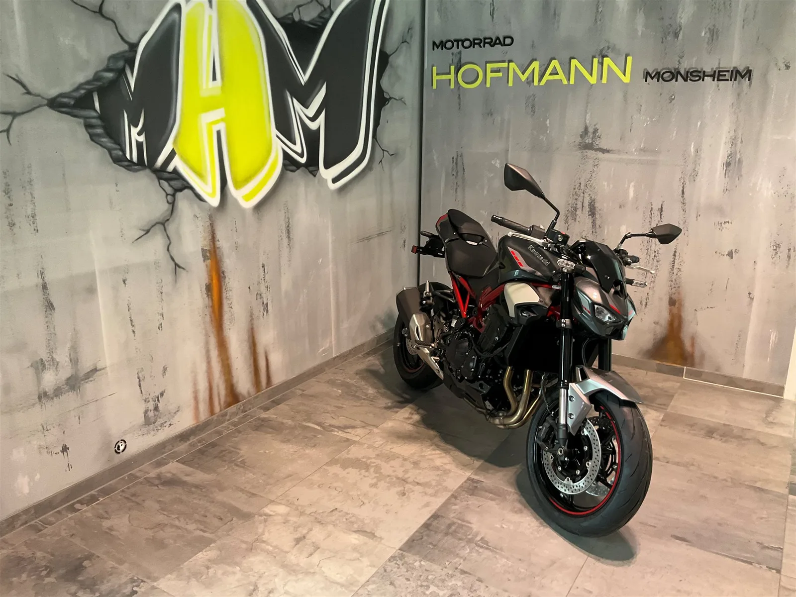 Kawasaki Z900 Neues Modell, alle Farben verfügbar