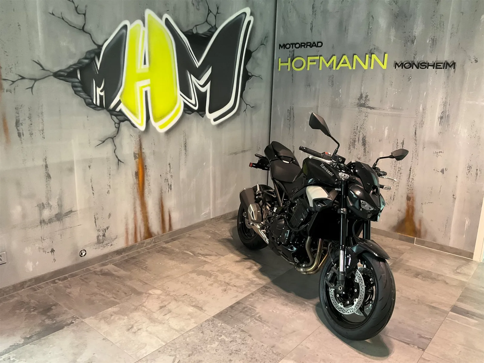 Kawasaki Z900 Neues Modell, alle Farben verfügbar