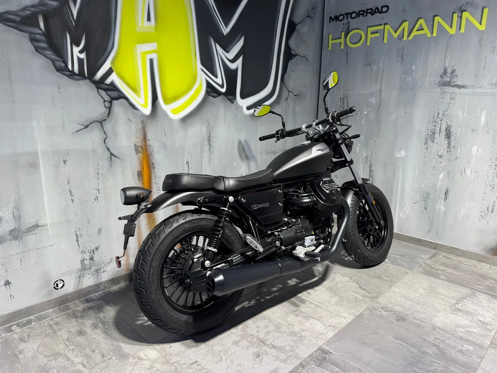 Moto Guzzi V9 Bobber SONDERPREIS 1x