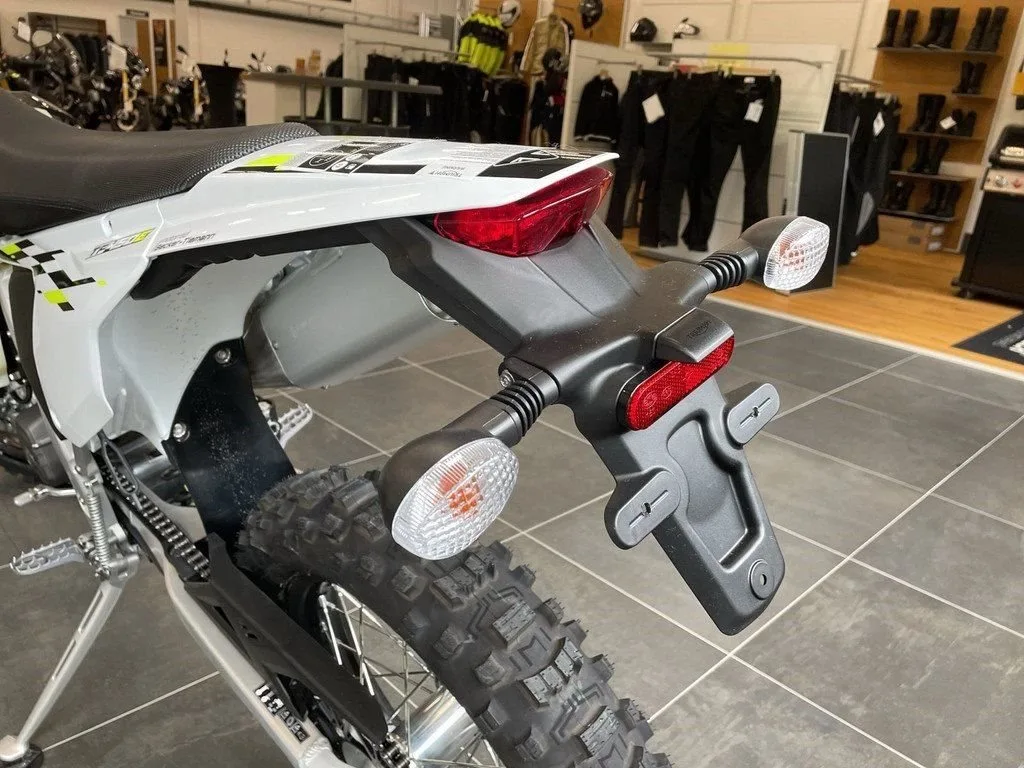 Triumph TF 450-E