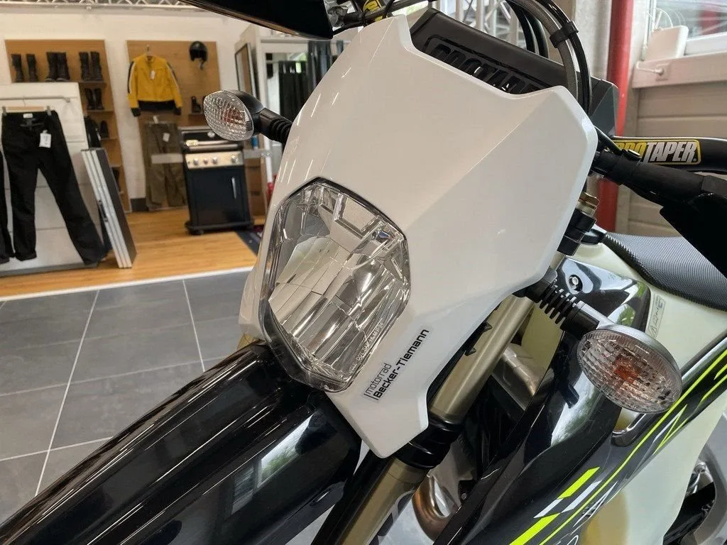 Triumph TF 450-E