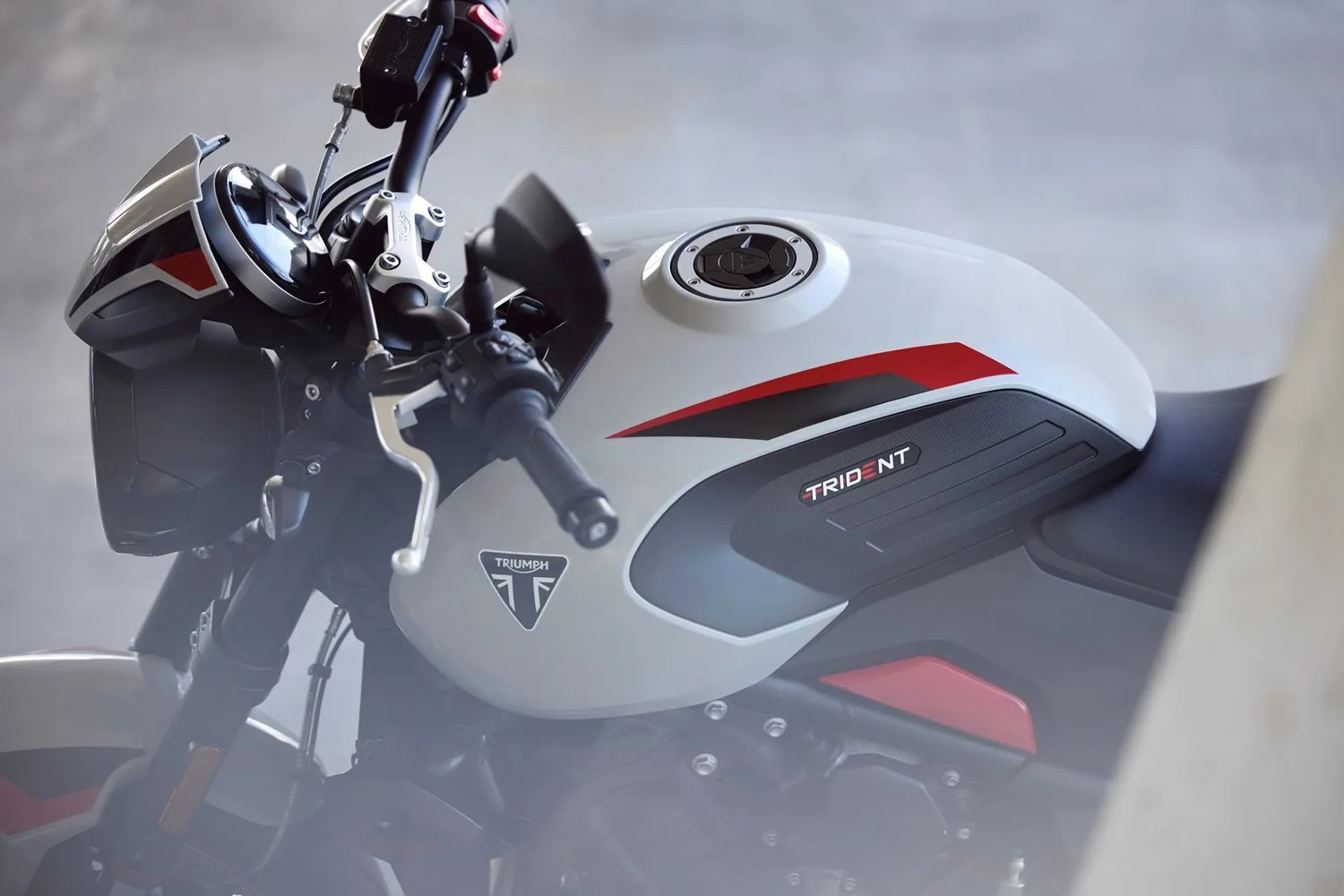 Triumph Trident 800 - Triple-Power - sofort lieferbar