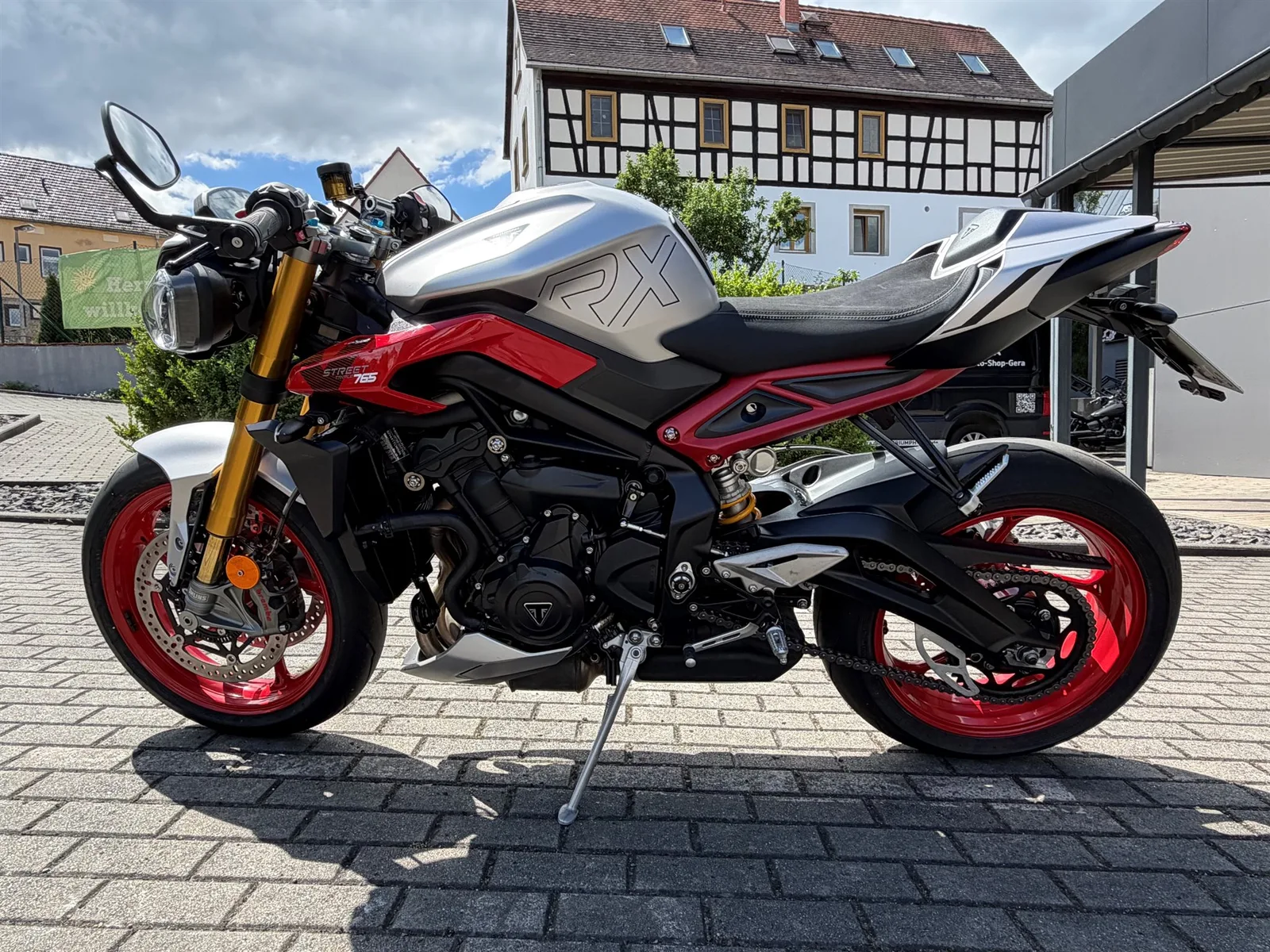 Triumph Street Triple 765 RX - ultimativer Streetfighter