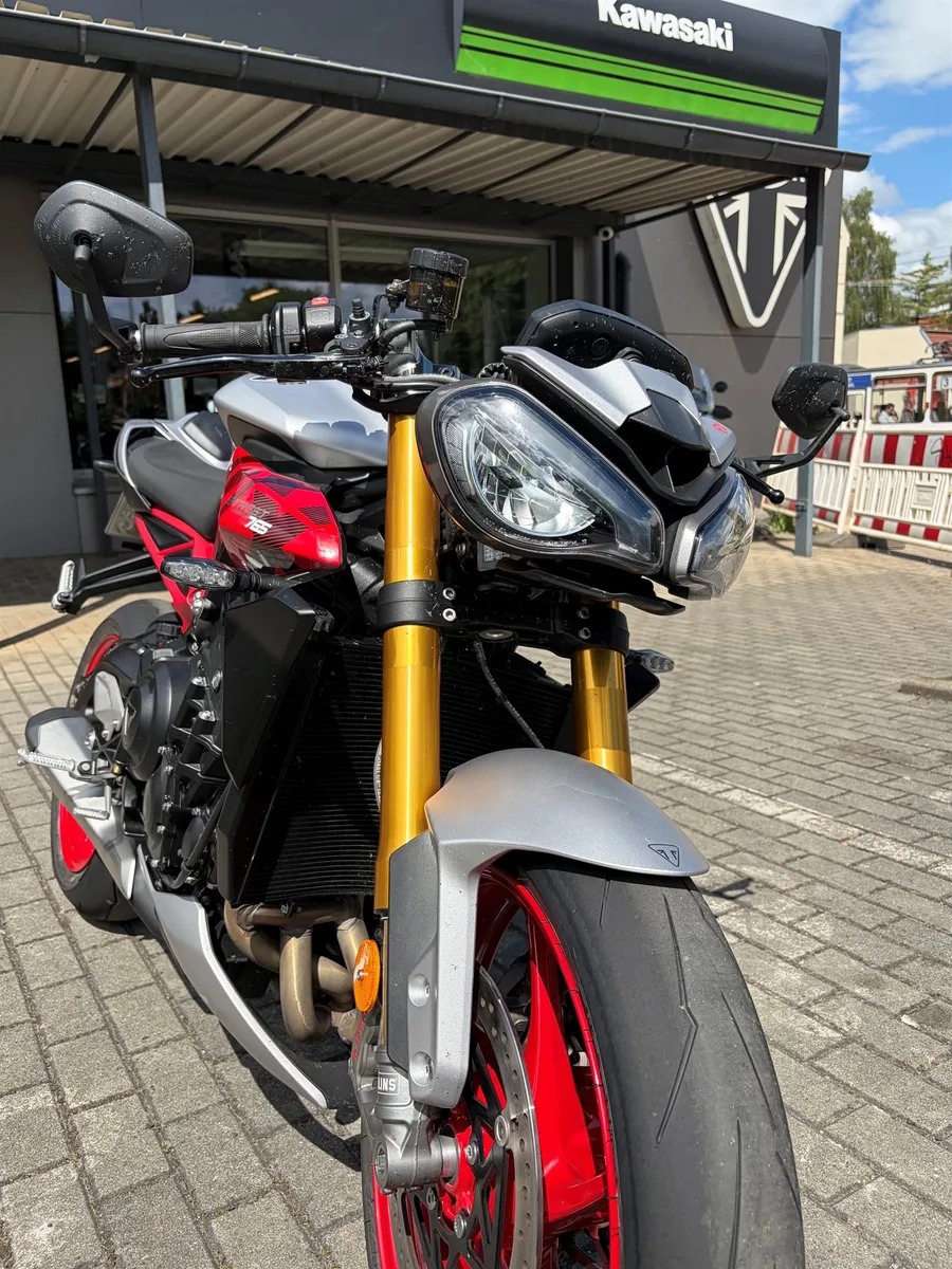 Triumph Street Triple 765 RX - ultimativer Streetfighter