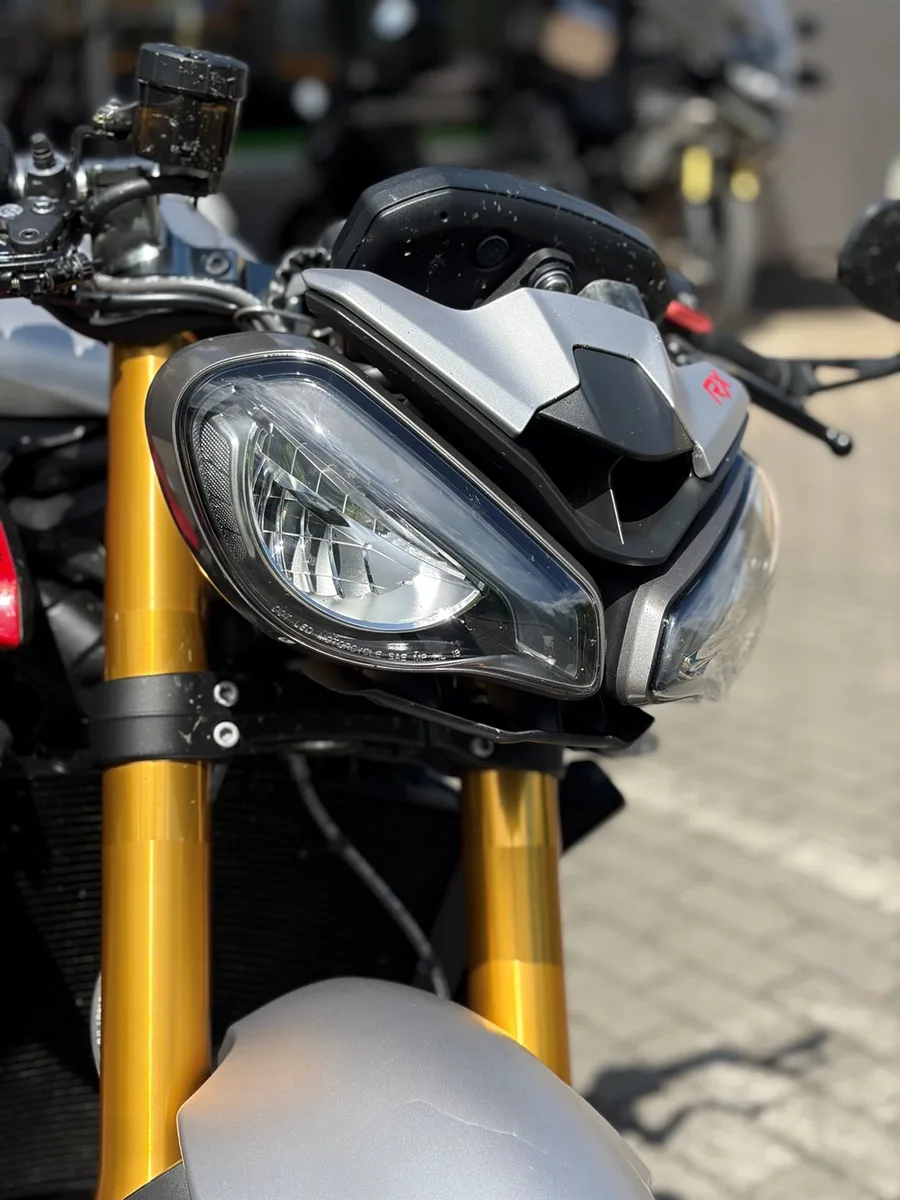 Triumph Street Triple 765 RX - ultimativer Streetfighter