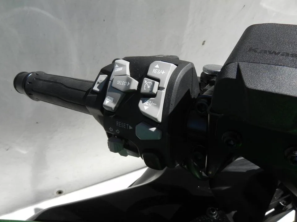 Kawasaki Ninja 1100SX SE