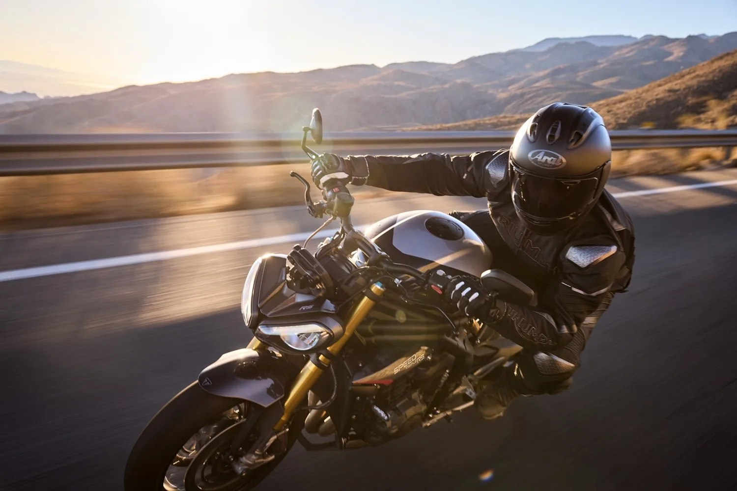 Triumph Speed Triple 1200 RS - Leistung, Performance, Handling und Technologie