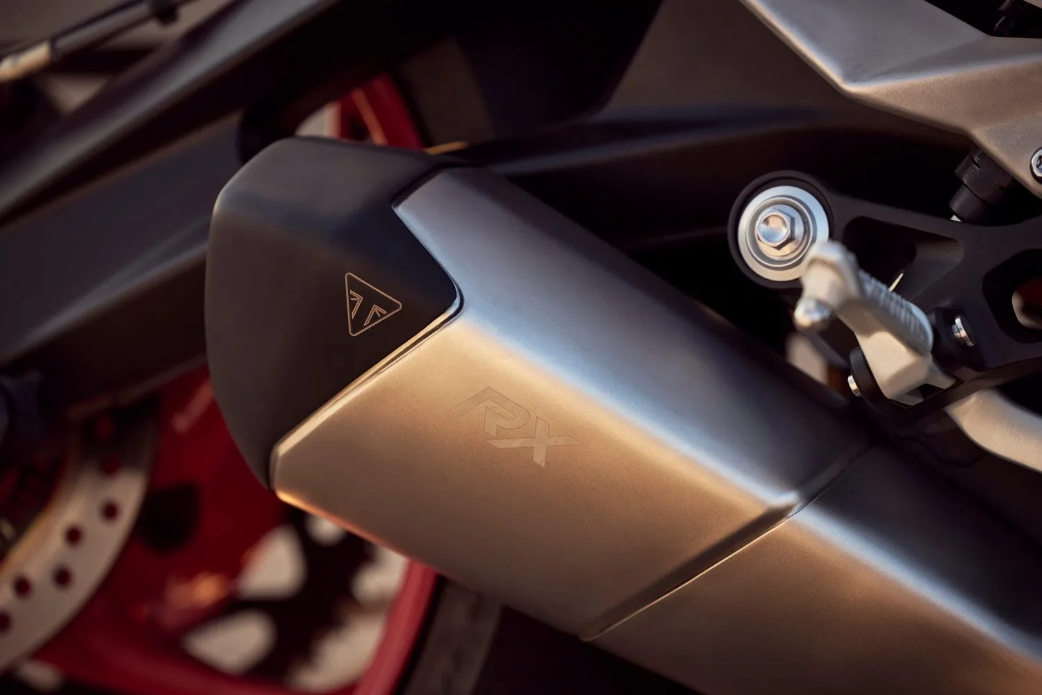 Triumph Street Triple 765 RX - ultimativer Streetfighter
