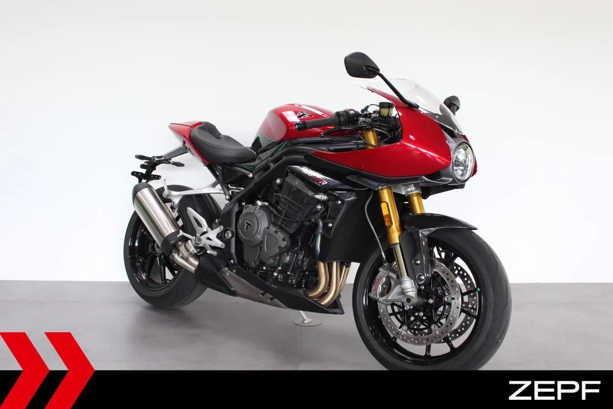 Triumph Speed Triple 1200 RR