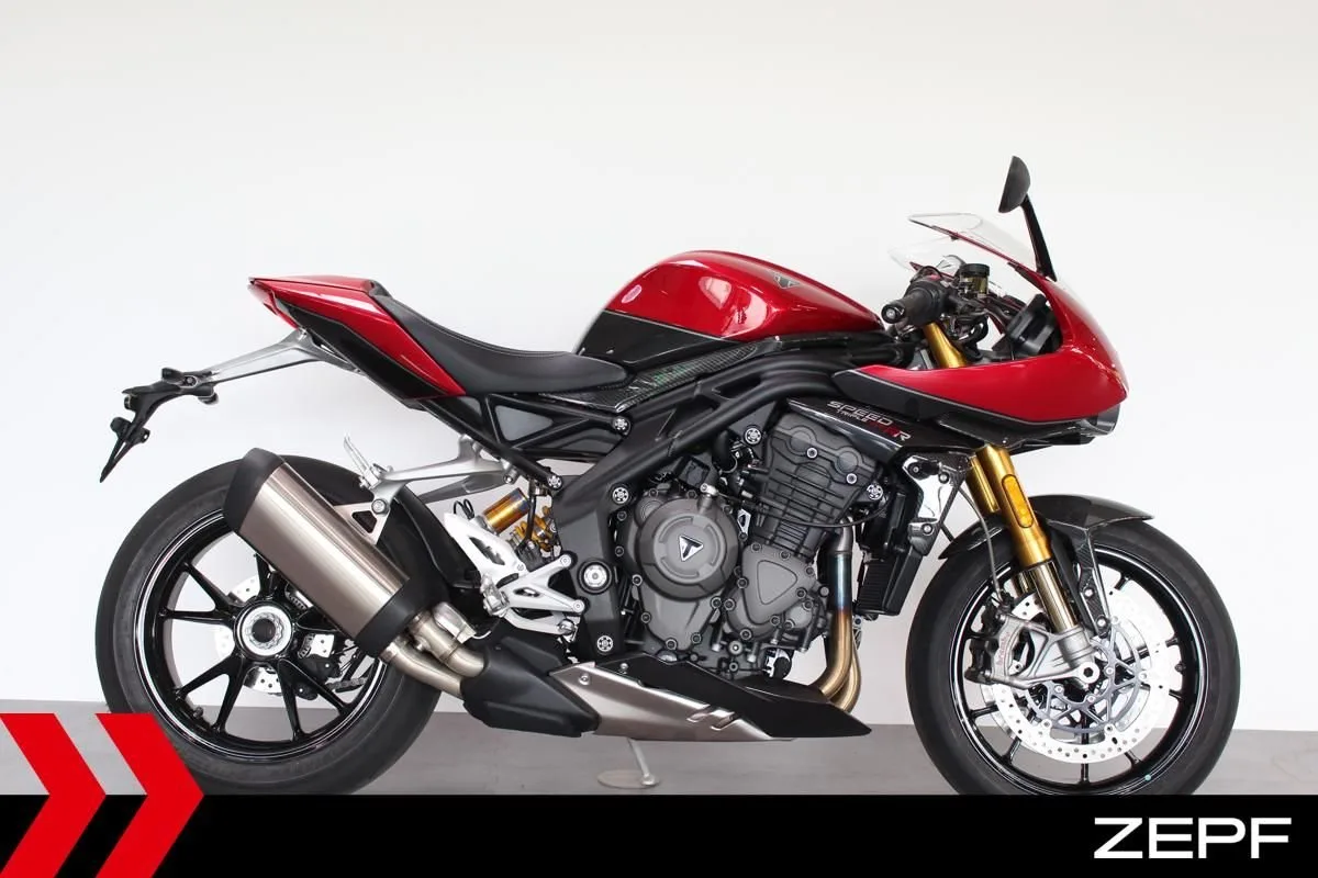 Triumph Speed Triple 1200 RR