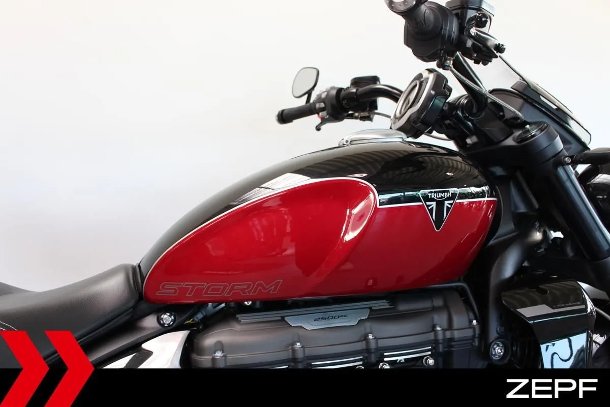 Triumph Rocket 3 Storm GT