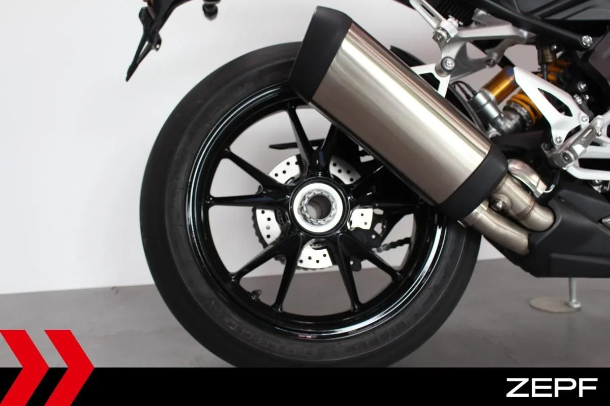 Triumph Speed Triple 1200 RR