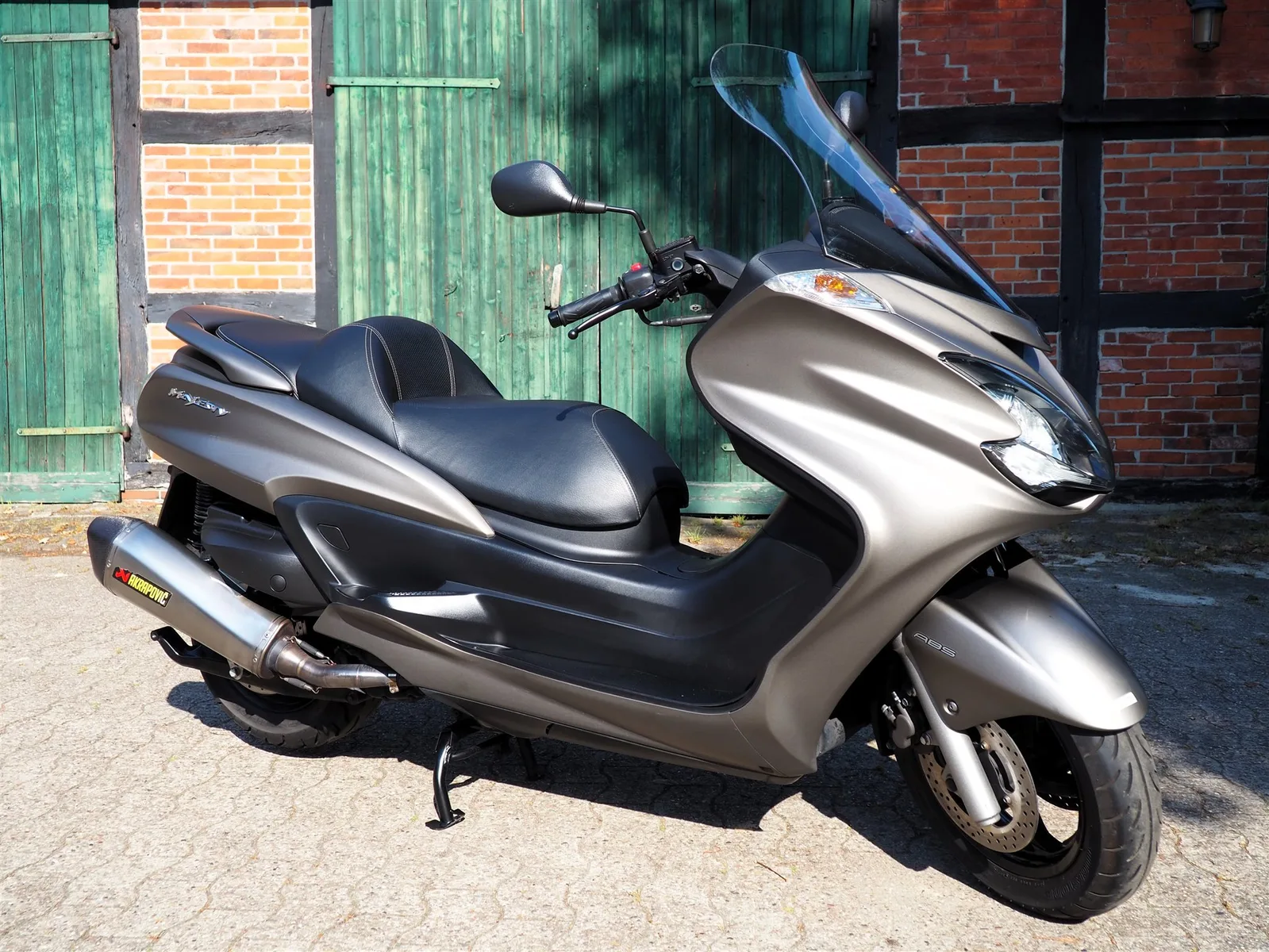 Yamaha Majesty 400 ABS Akrapovic Auspuff I Service + HU/ AU neu