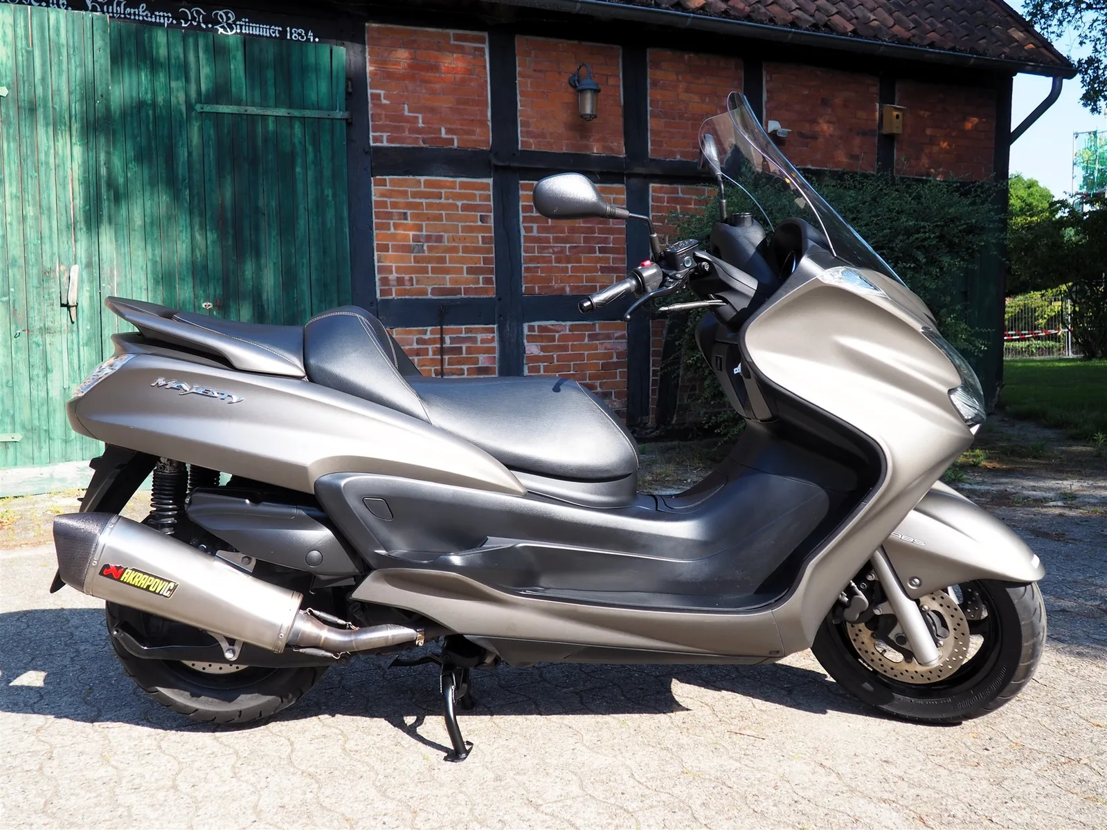 Yamaha Majesty 400 ABS Akrapovic Auspuff I Service + HU/ AU neu