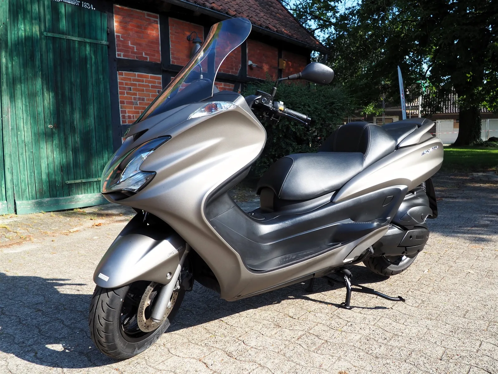 Yamaha Majesty 400 ABS Akrapovic Auspuff I Service + HU/ AU neu