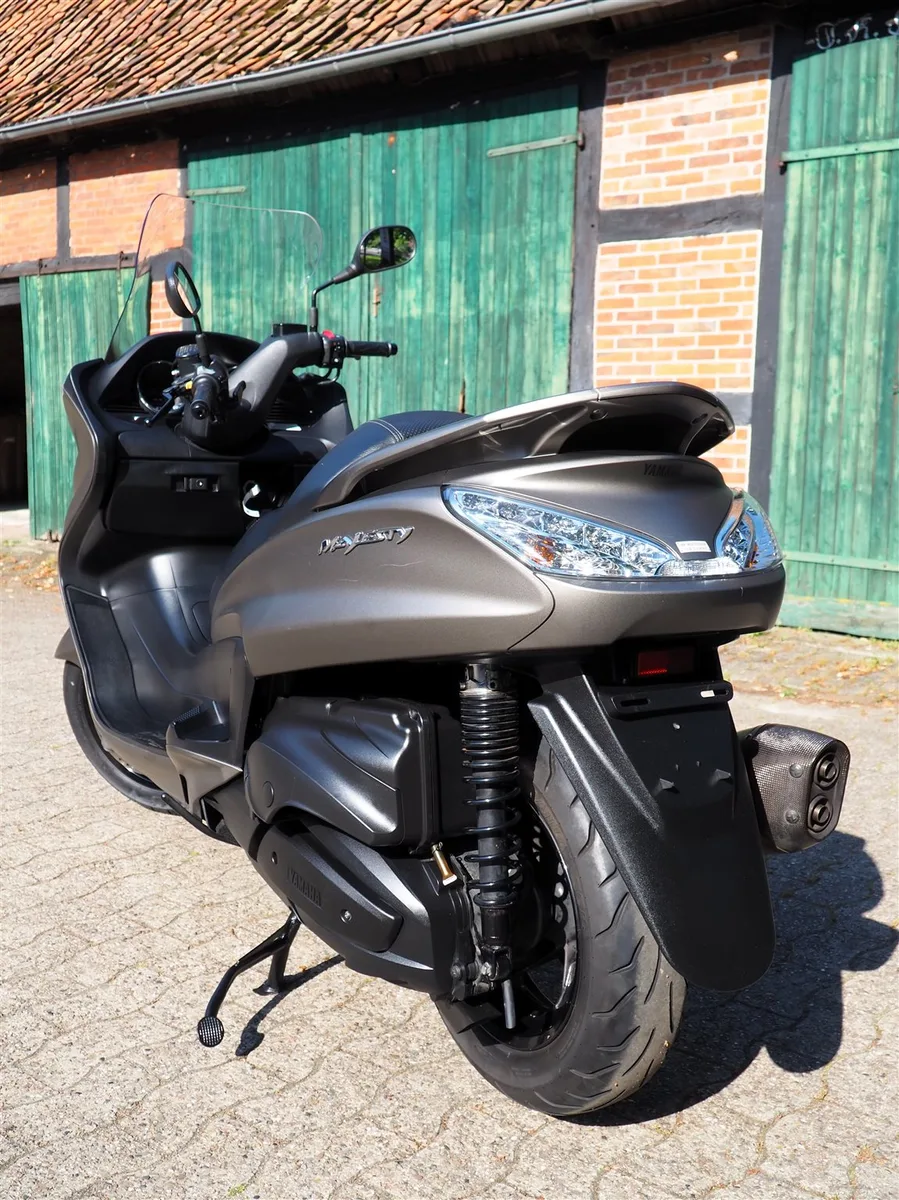 Yamaha Majesty 400 ABS Akrapovic Auspuff I Service + HU/ AU neu