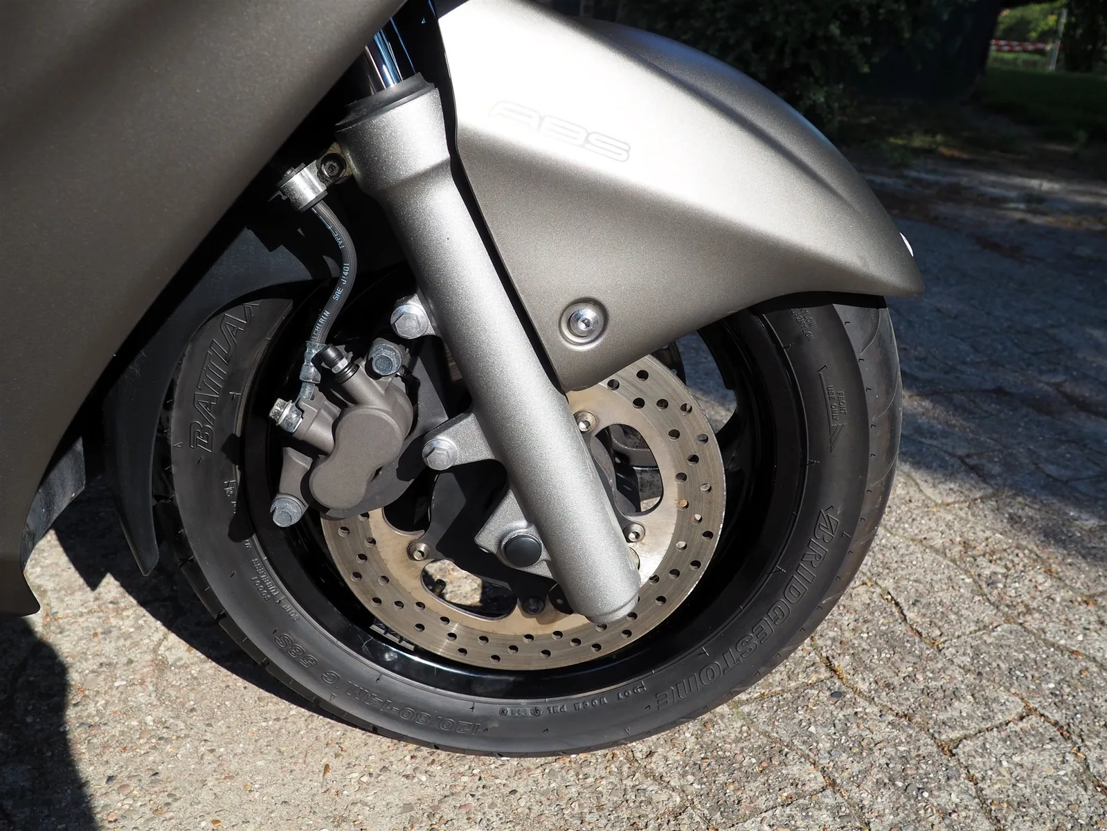 Yamaha Majesty 400 ABS Akrapovic Auspuff I Service + HU/ AU neu