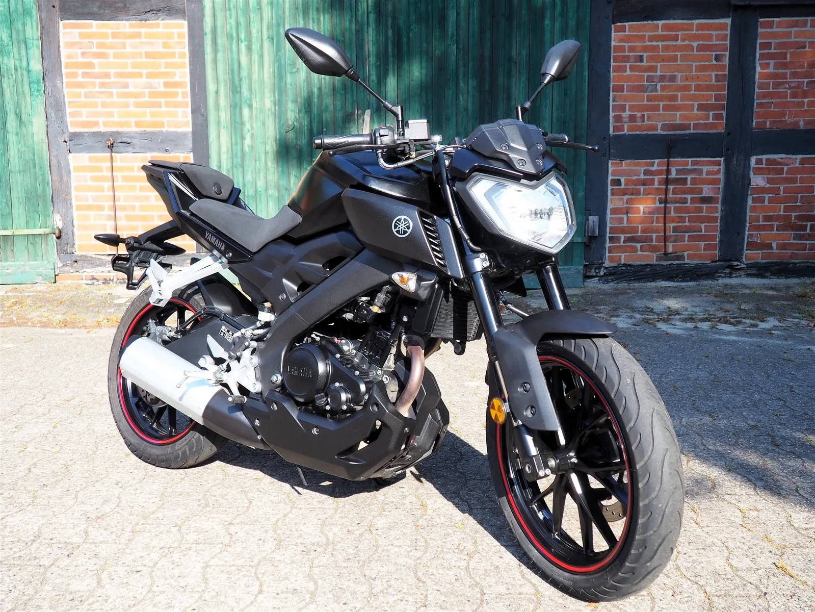Yamaha MT-125 1.Hand I Reifen + Service + HU/AU neu