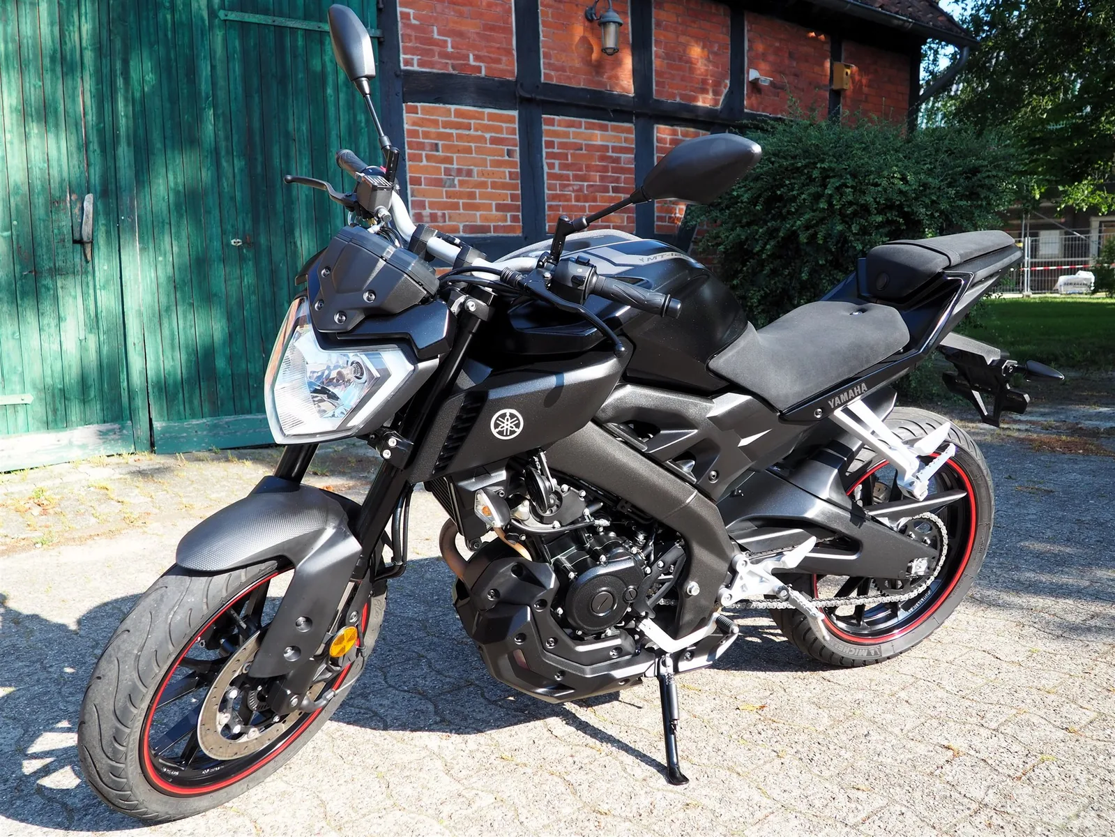 Yamaha MT-125 1.Hand I Reifen + Service + HU/AU neu