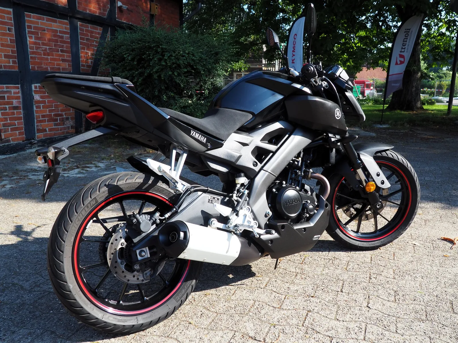 Yamaha MT-125 1.Hand I Reifen + Service + HU/AU neu