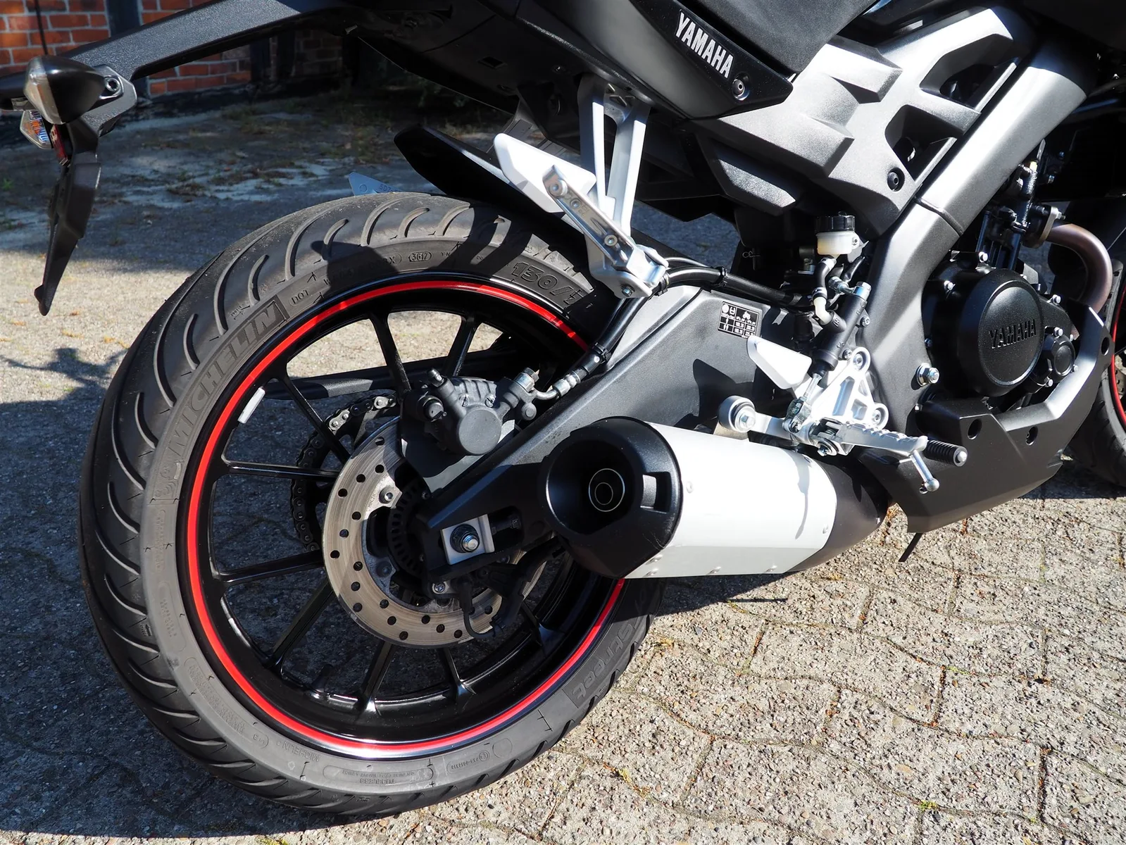 Yamaha MT-125 1.Hand I Reifen + Service + HU/AU neu