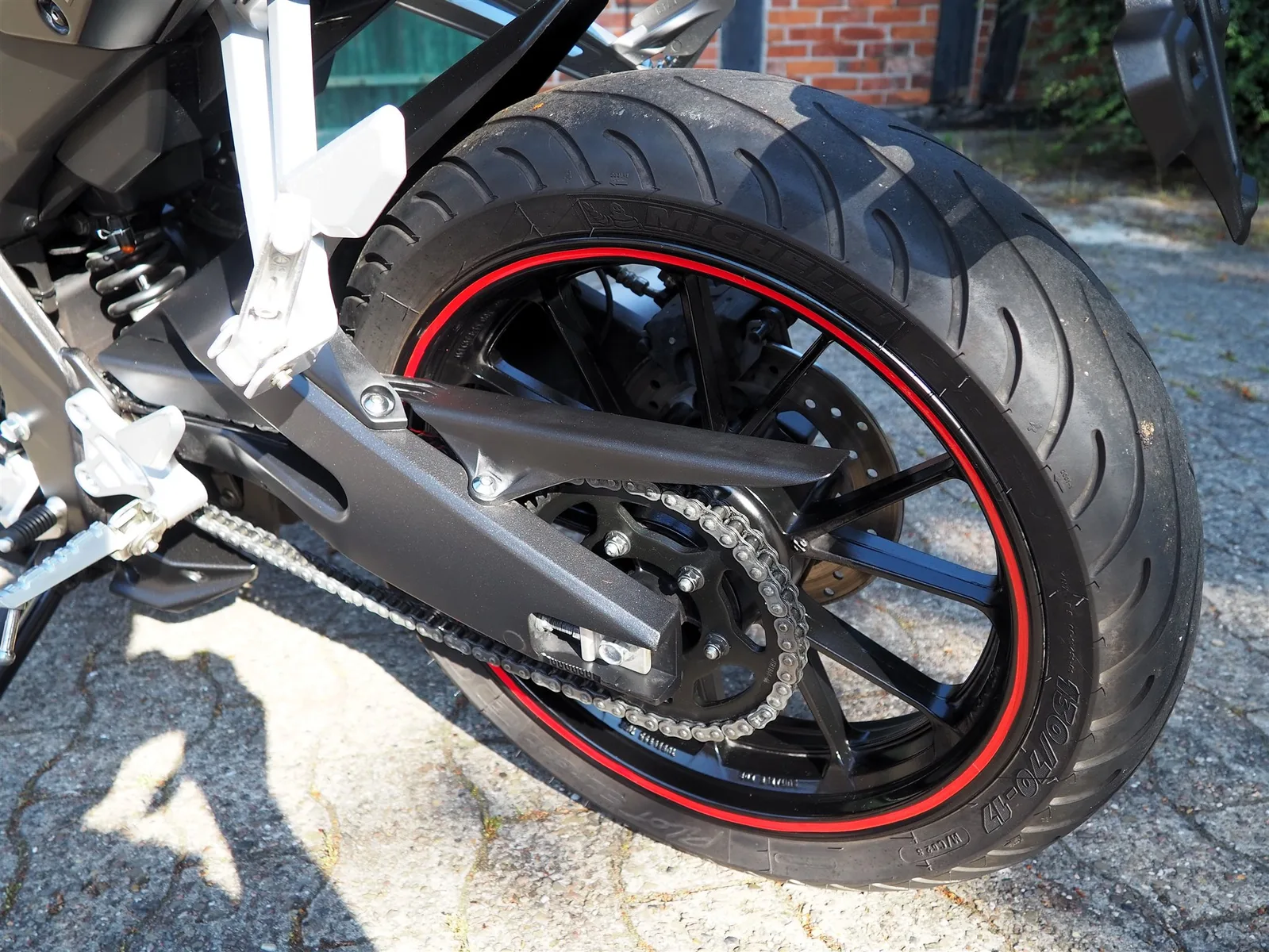 Yamaha MT-125 1.Hand I Reifen + Service + HU/AU neu
