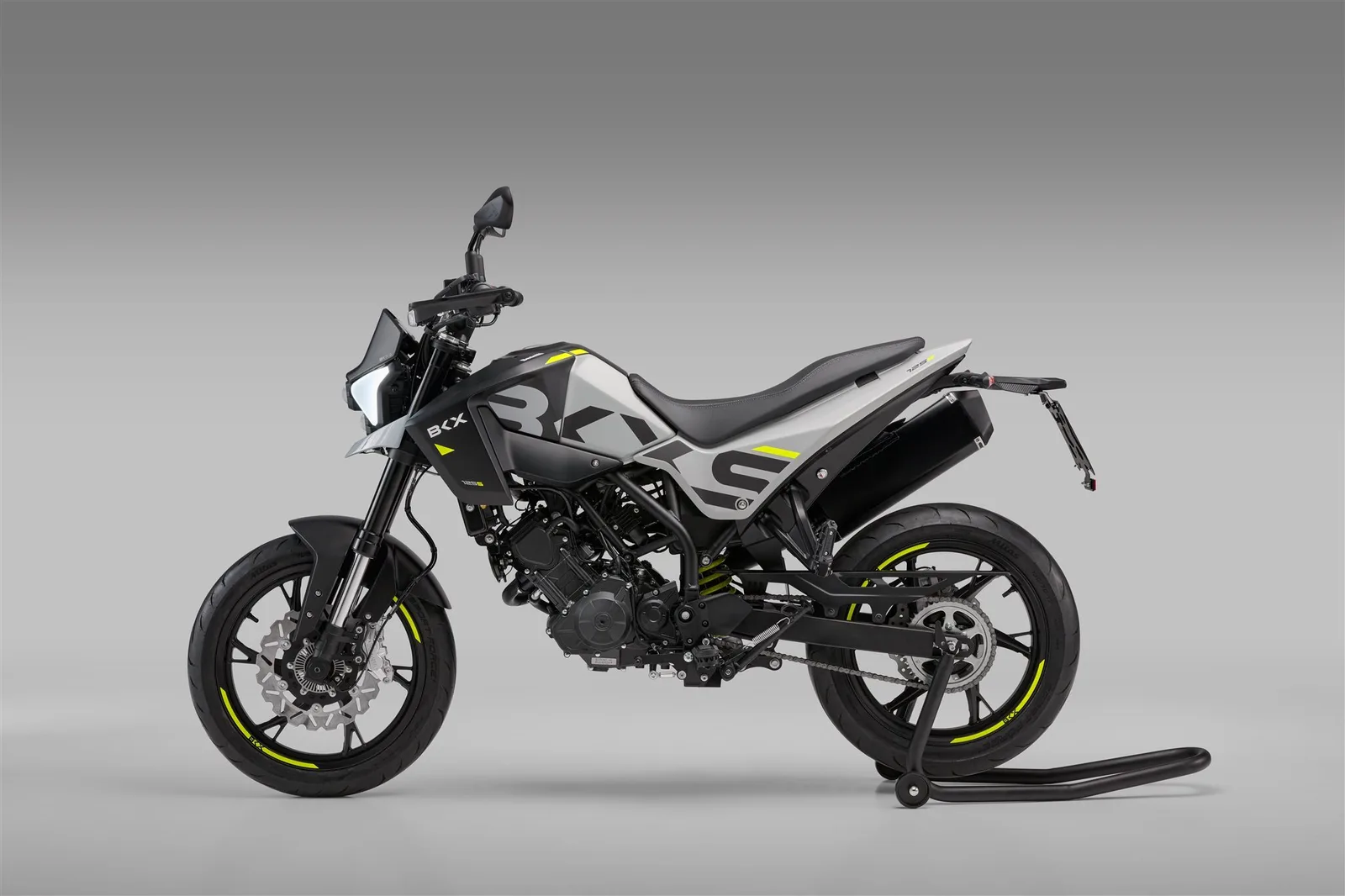 Benelli BKX 125 S ABS! Volle 15 PS! B196