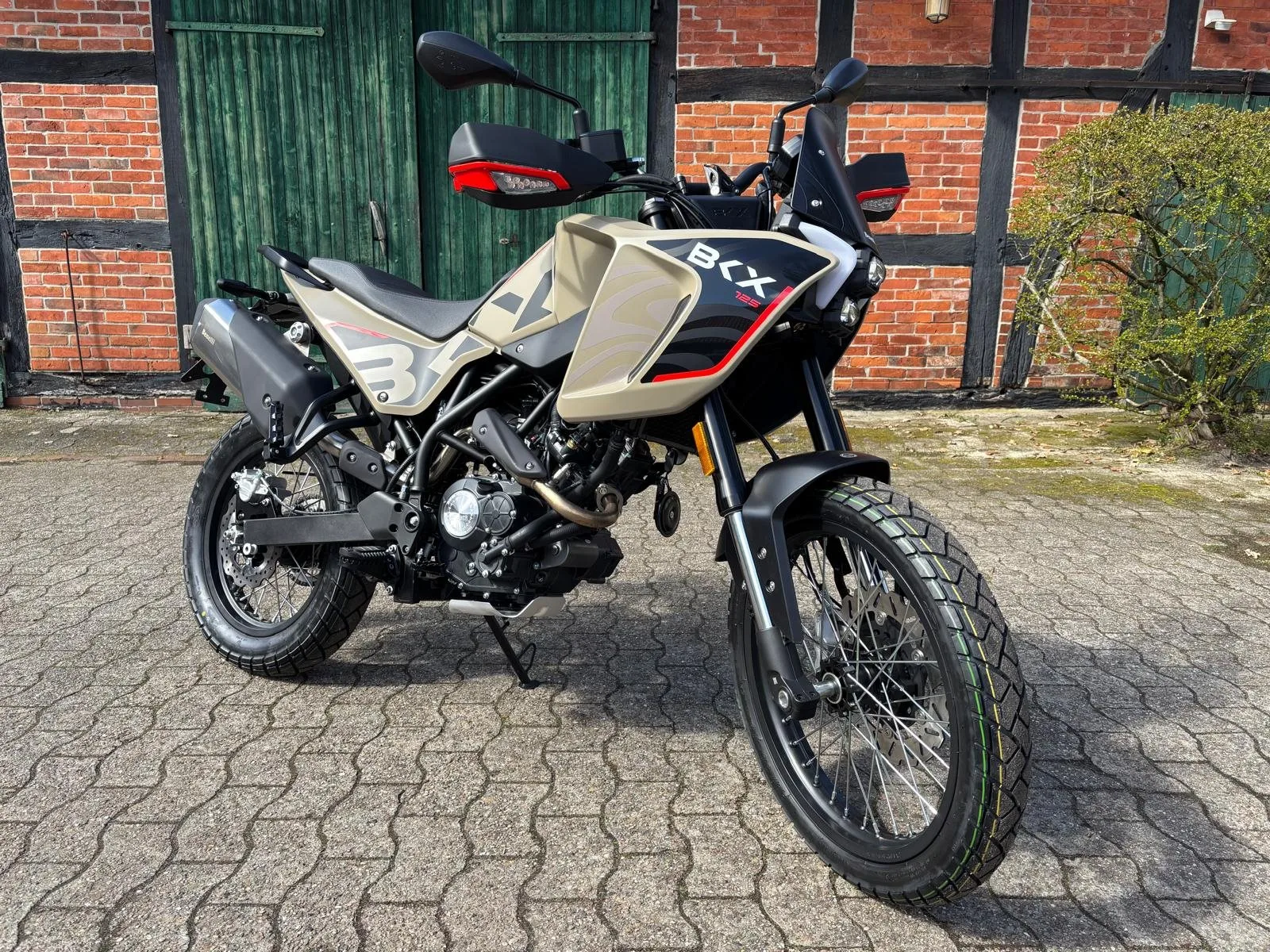 Benelli BKX 125 Am Lager!