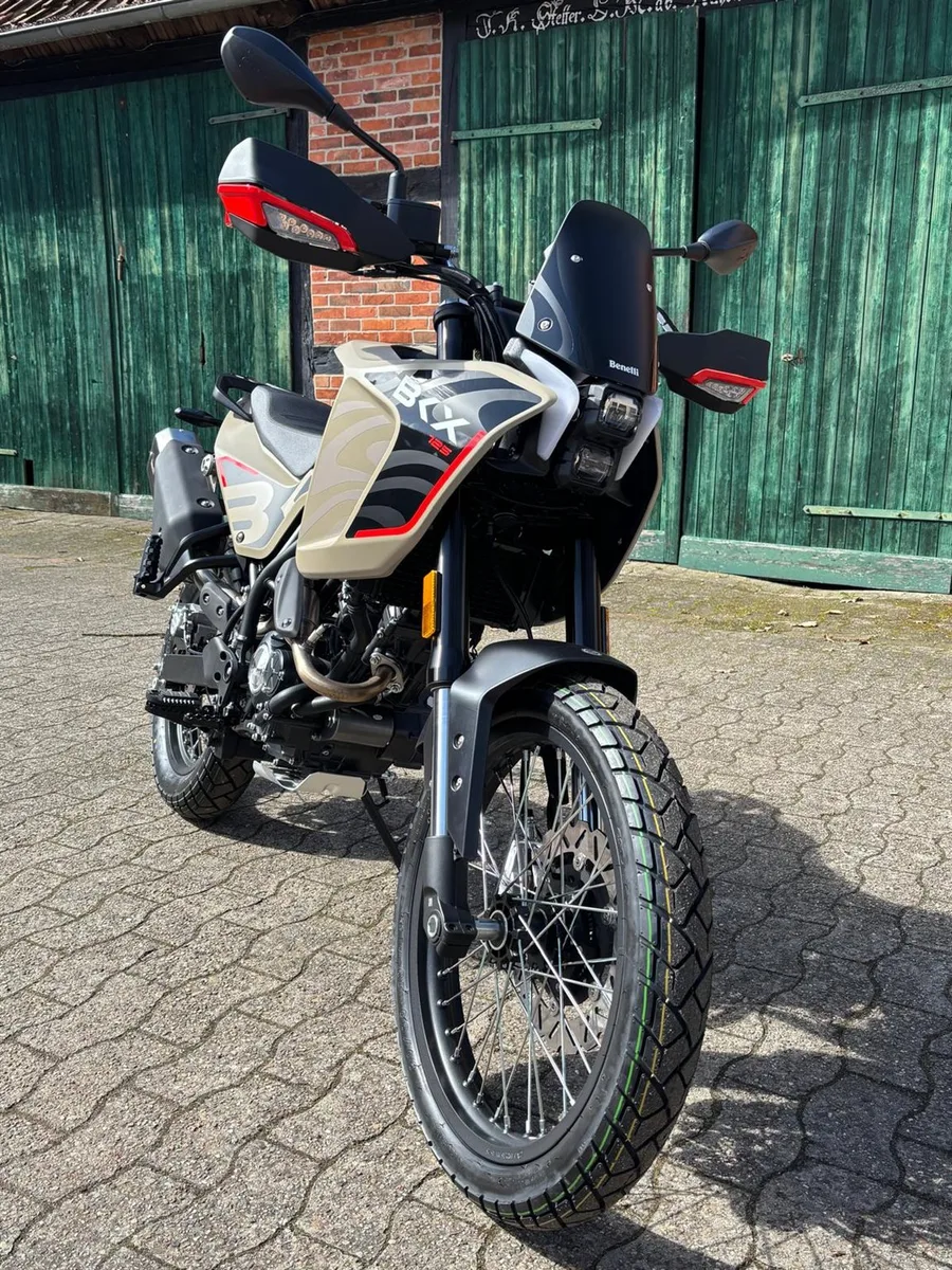 Benelli BKX 125 Am Lager!