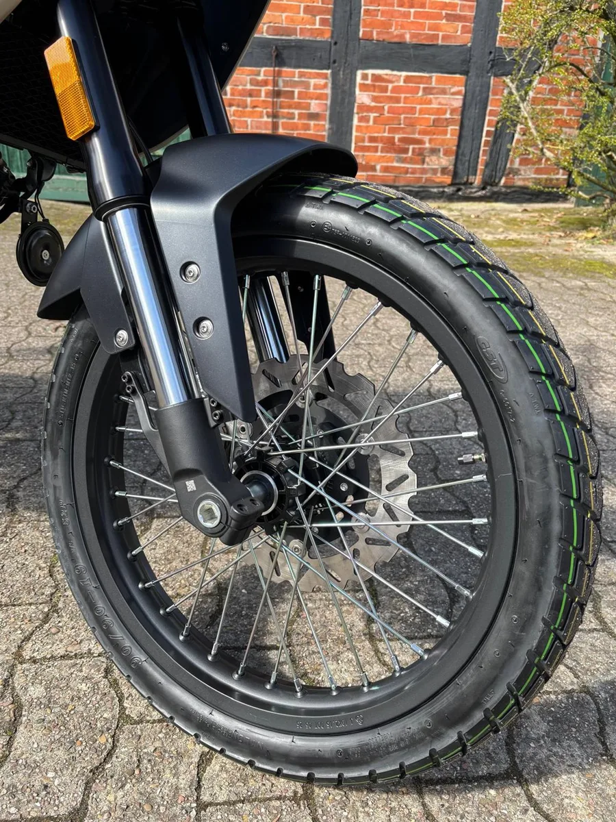 Benelli BKX 125 Am Lager!