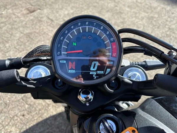 Hyosung GV 125 X ABS inkl. Umbau Kennzeichenhalter I B196