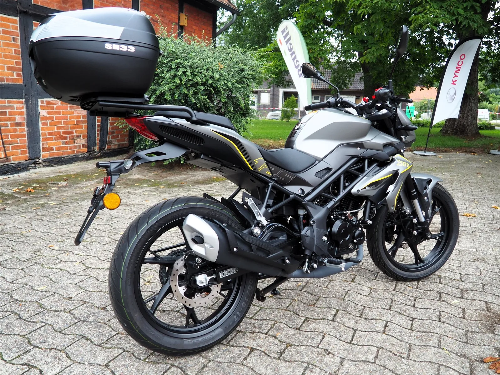 Benelli BN 125 1.Hand I Nur 2.126 Km I Service + HU/ AU neu