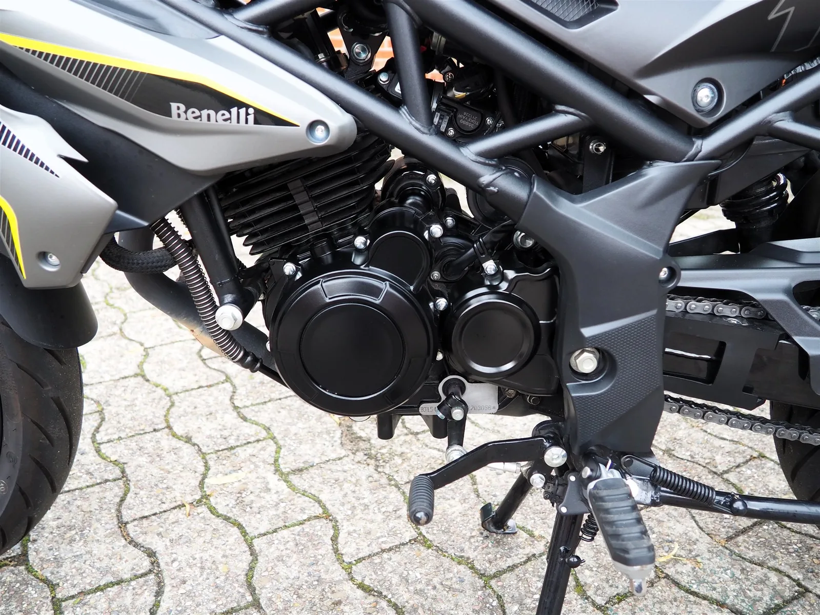 Benelli BN 125 1.Hand I Nur 2.126 Km I Service + HU/ AU neu