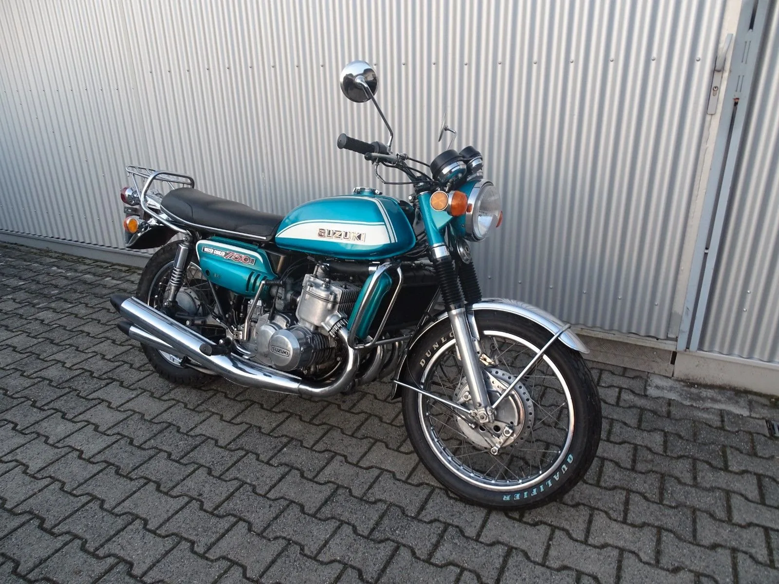 Suzuki GT 750