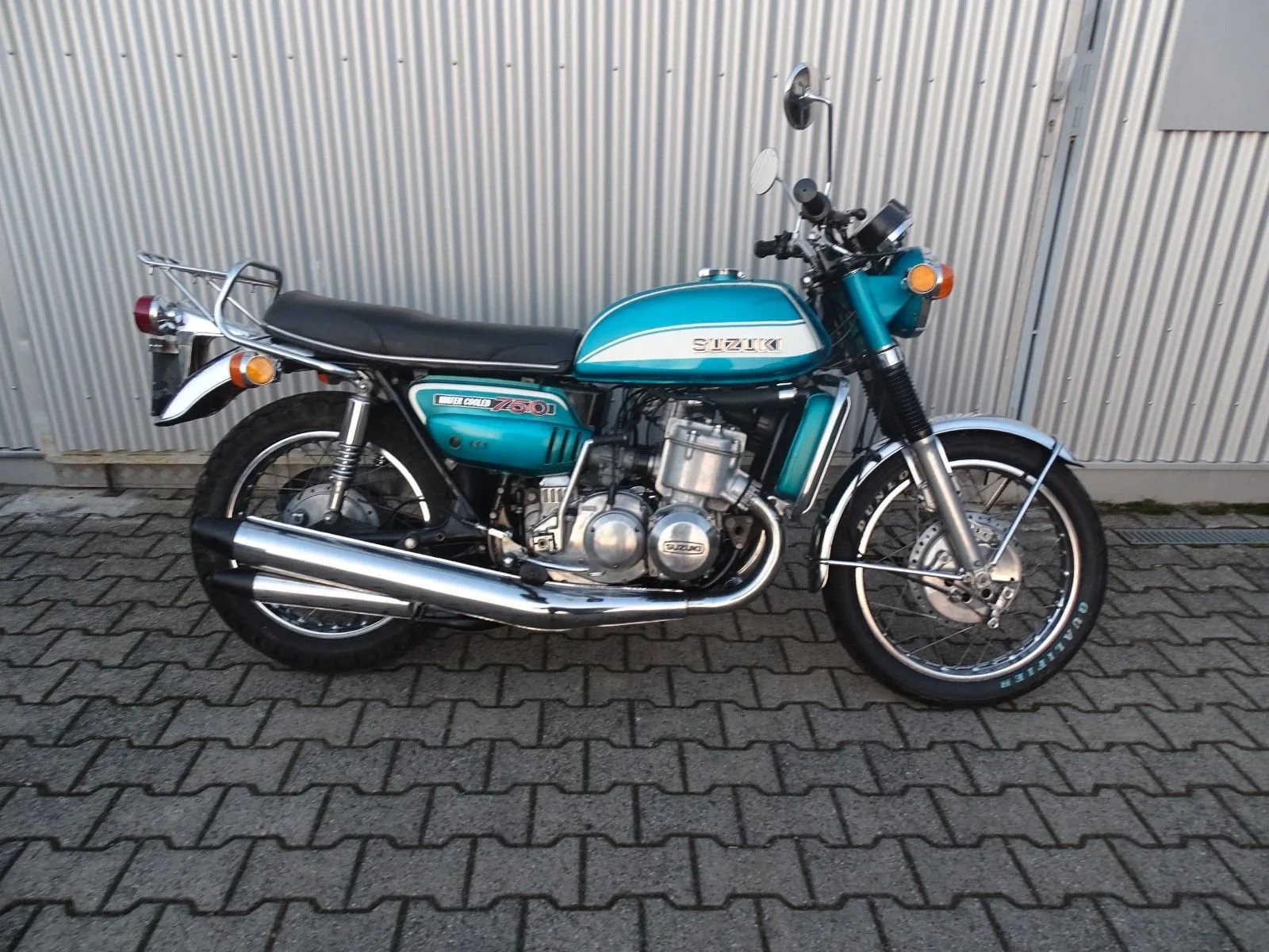 Suzuki GT 750