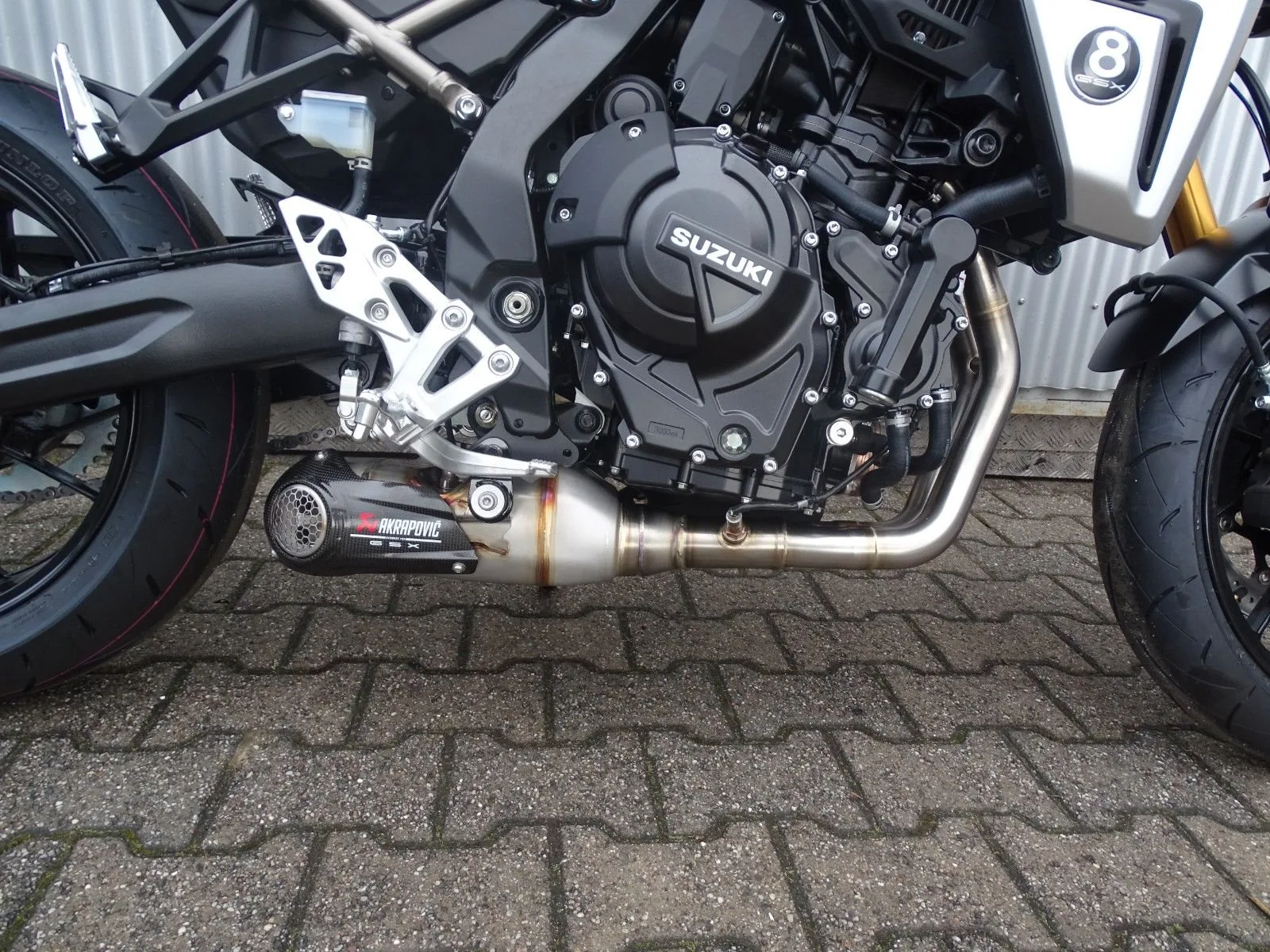 Suzuki GSX-8T