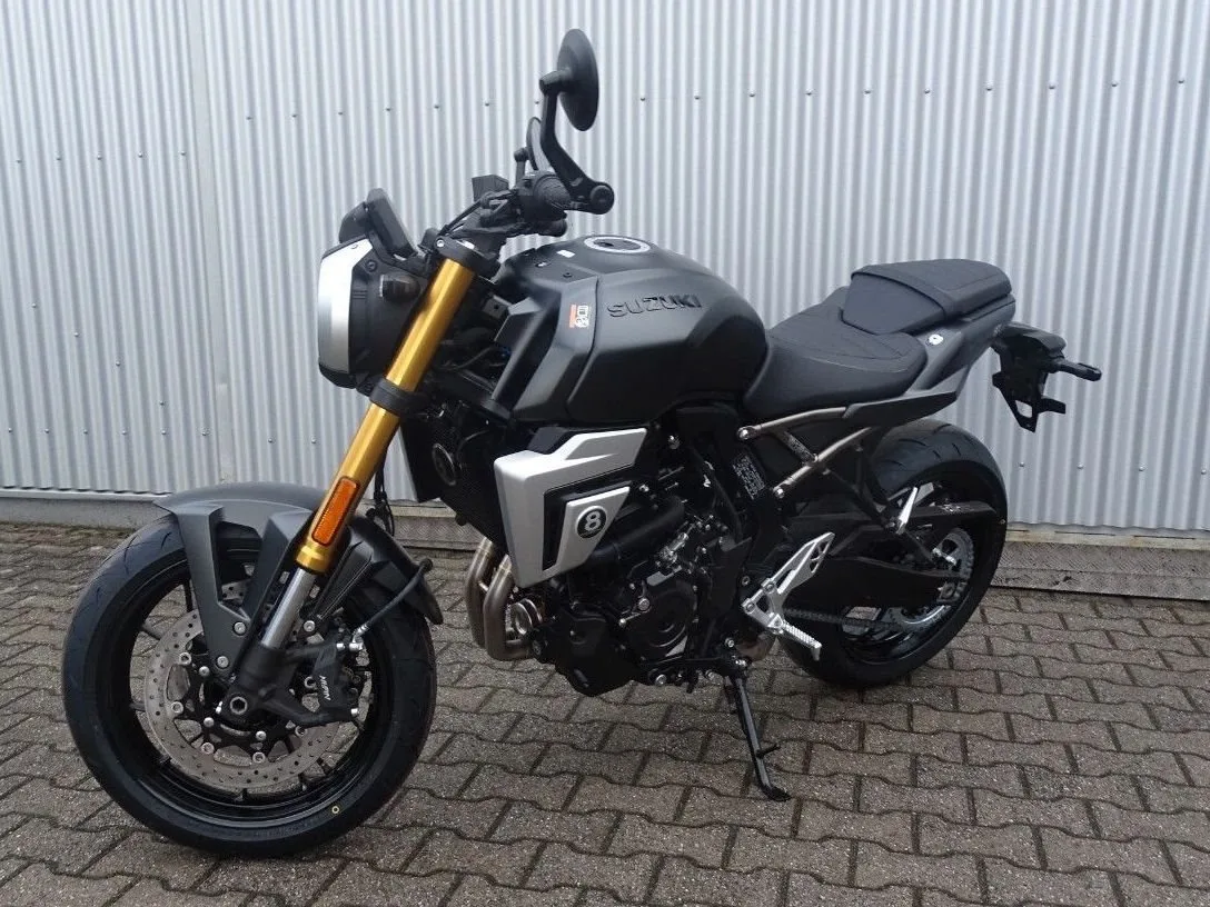 Suzuki GSX-8T
