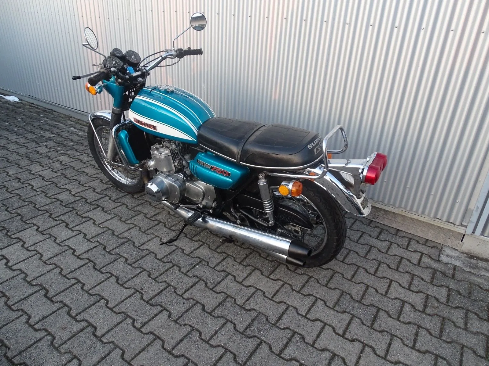Suzuki GT 750