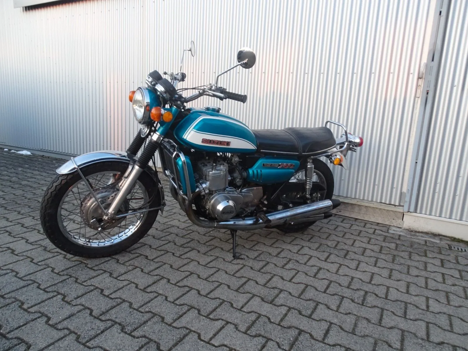 Suzuki GT 750