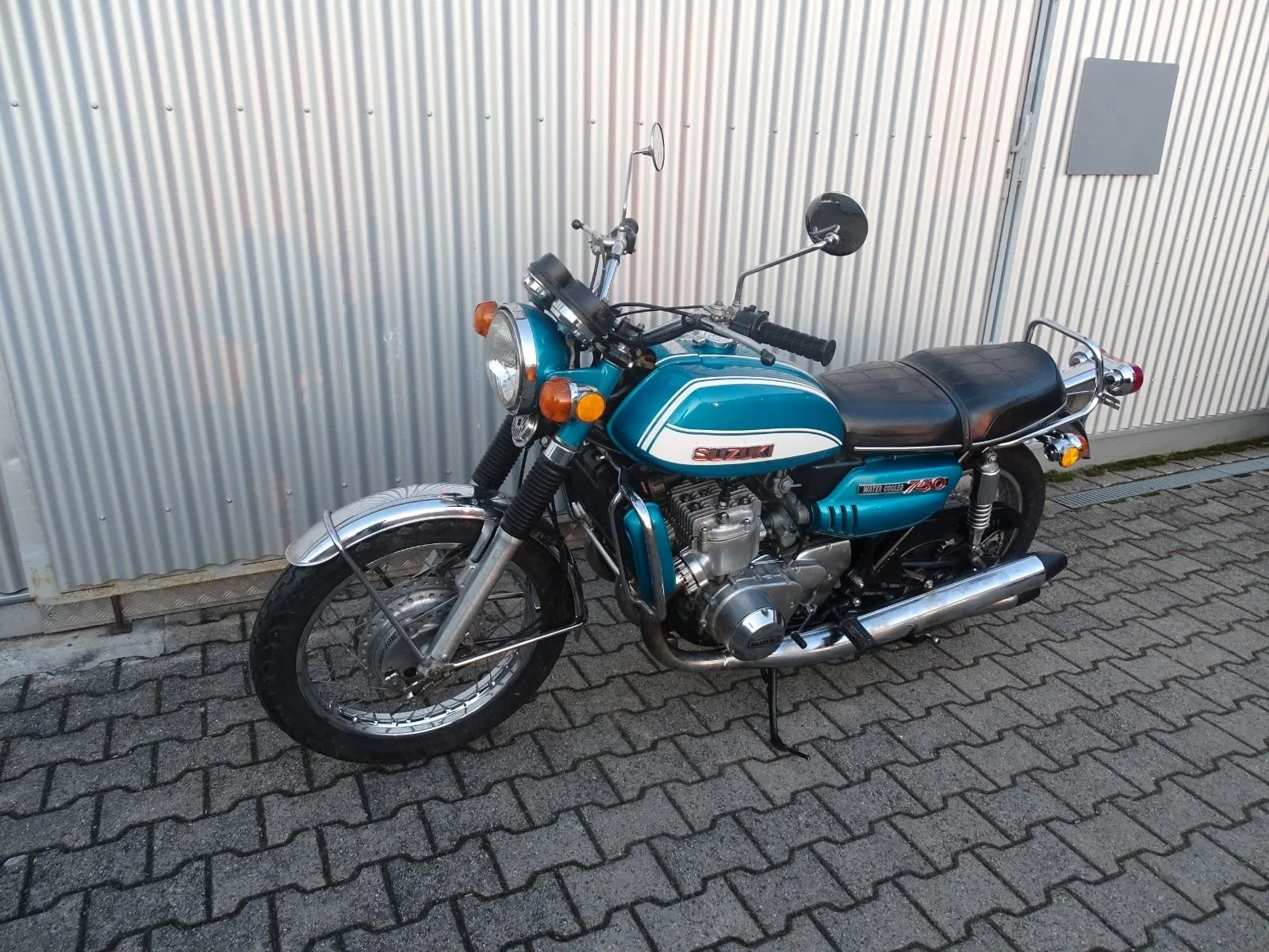Suzuki GT 750
