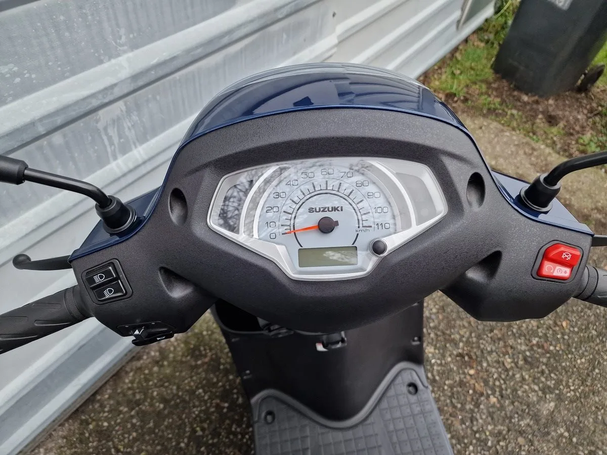 Suzuki UE 125